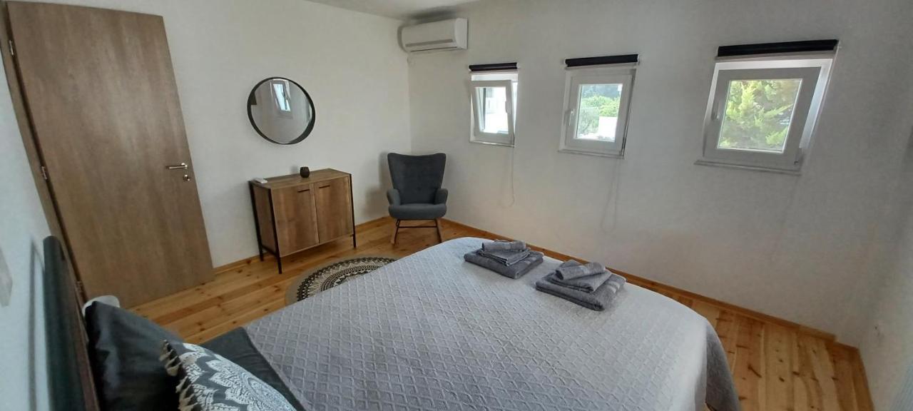 Seaview Luxury Apartment Mytilíni Zewnętrze zdjęcie