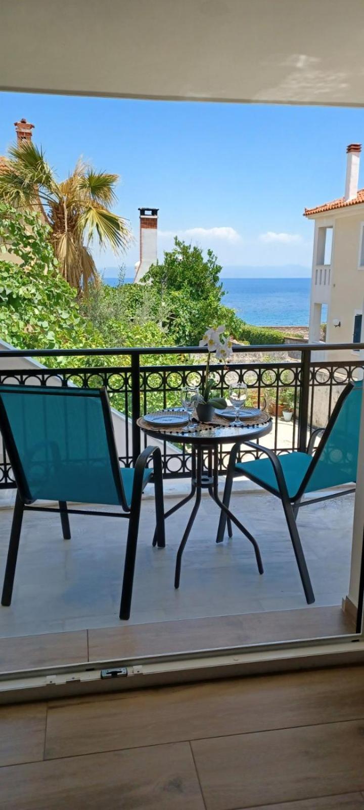 Seaview Luxury Apartment Mytilíni Zewnętrze zdjęcie